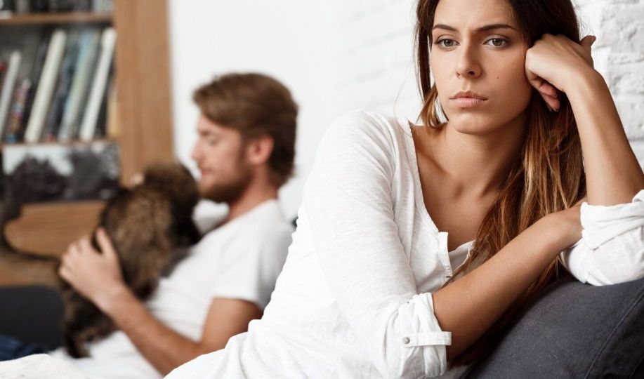 Es legal contratar a un detective para investigar a tu pareja